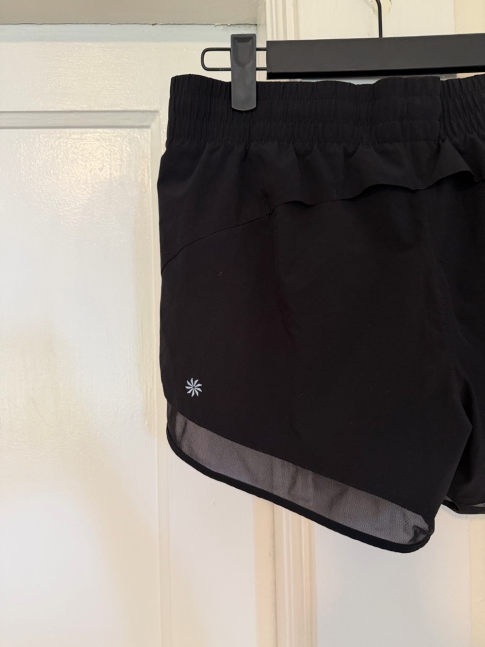 Athleta Mesh Racer Run Mid Rise 4" Short - Picture 10 of 12